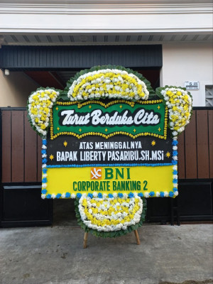 Papan Bunga Duka di Pangkalan Jati