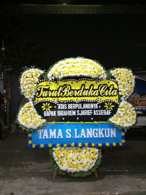 Papan Bunga Duka di Pangkalan Jati